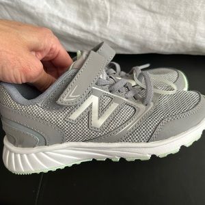 Kid’s new balance 12m brand new!